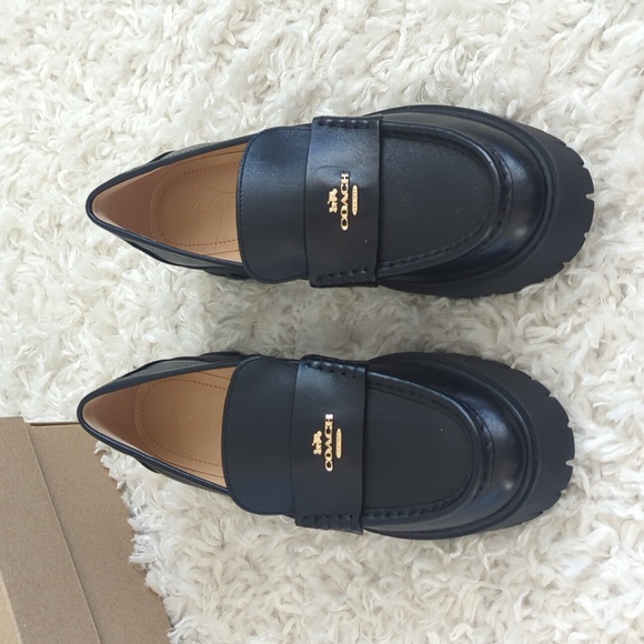 NWB Coach Ruthie Leather Loafer - Picture 2 of 12